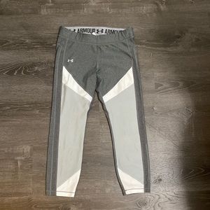 Under Armour capri womens leggings size M